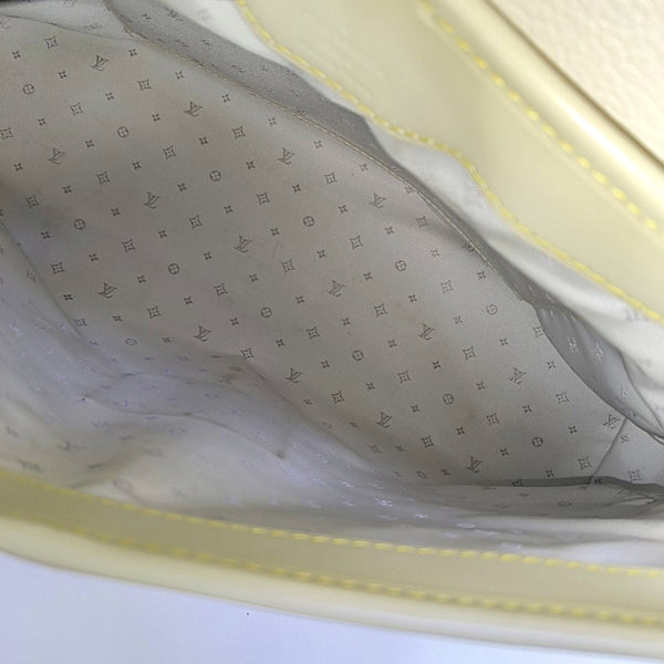 L'ESSENTIEL Lambskin White