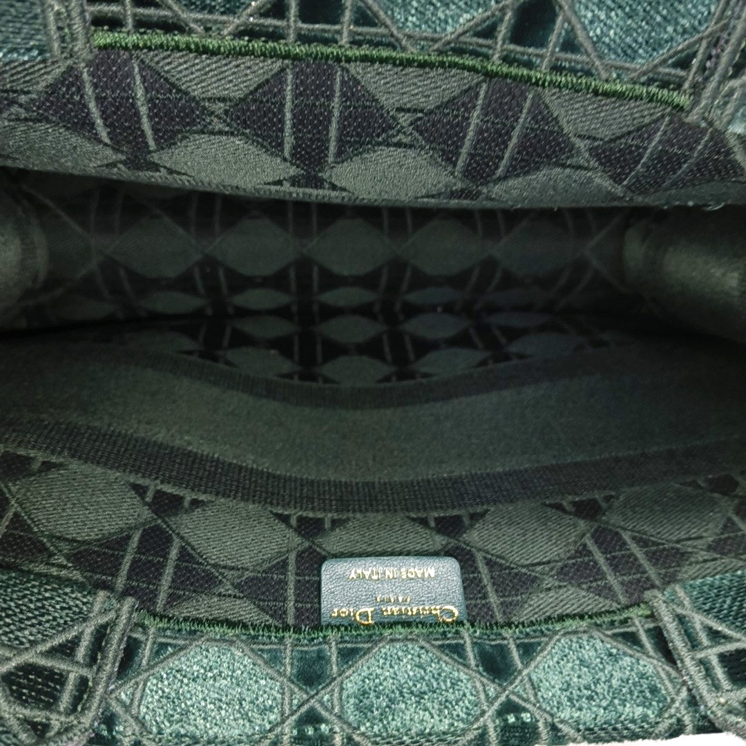 Authenticated pre-owned  Book Tote Medium Velvet Green - Tote Bag at Looply