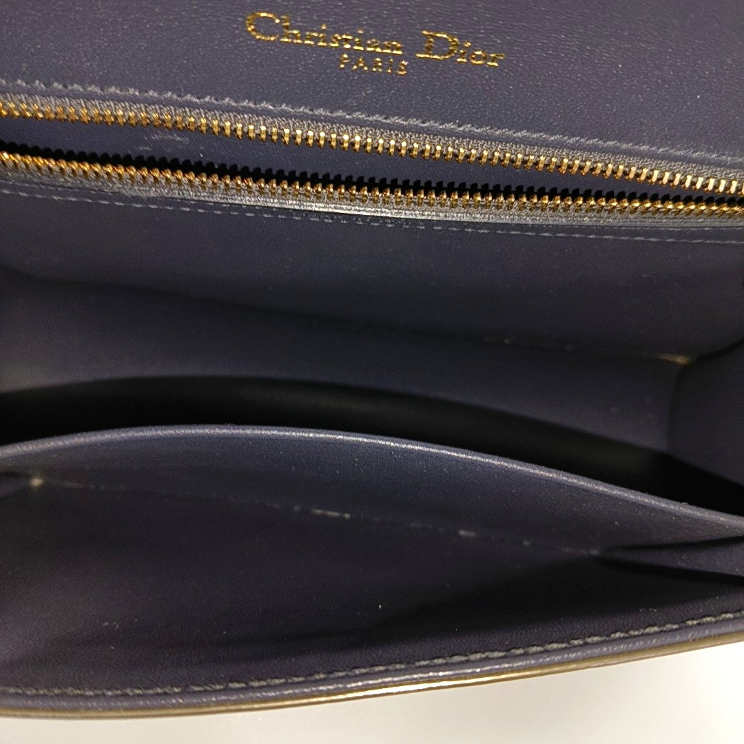 Diorama Medium Cannage Calfskin Gold