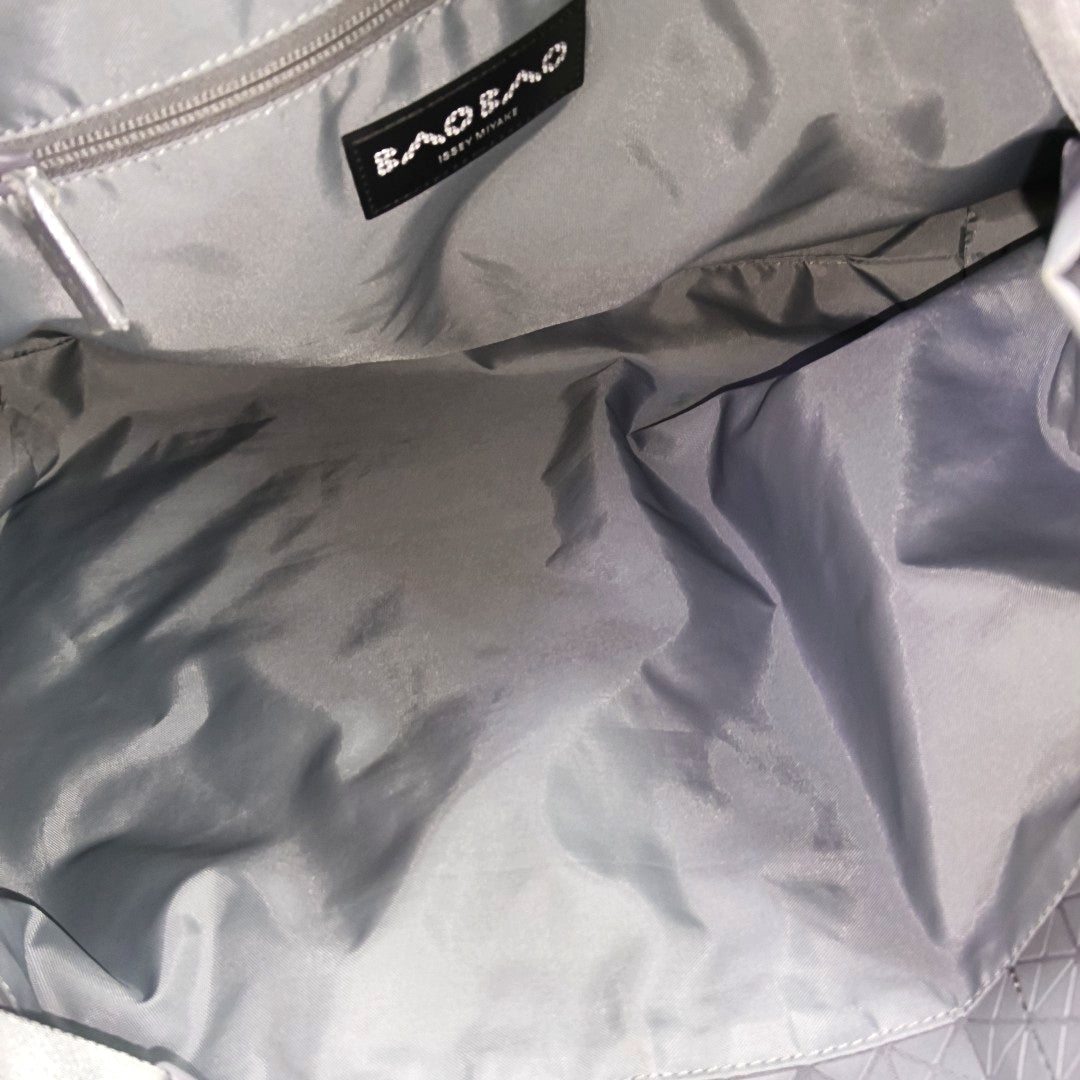 Special Material Tote Bag Gray