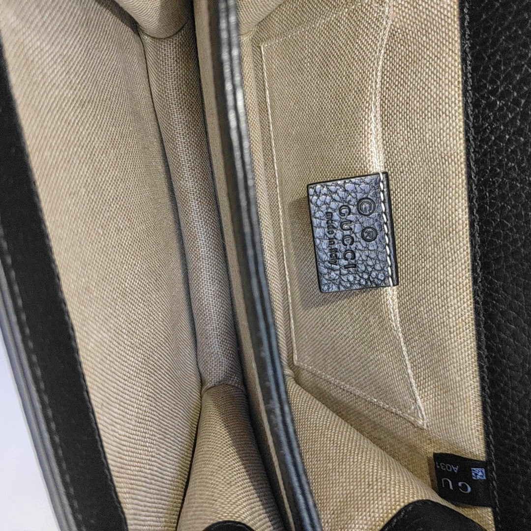 Interlocking G Small Calfskin Black