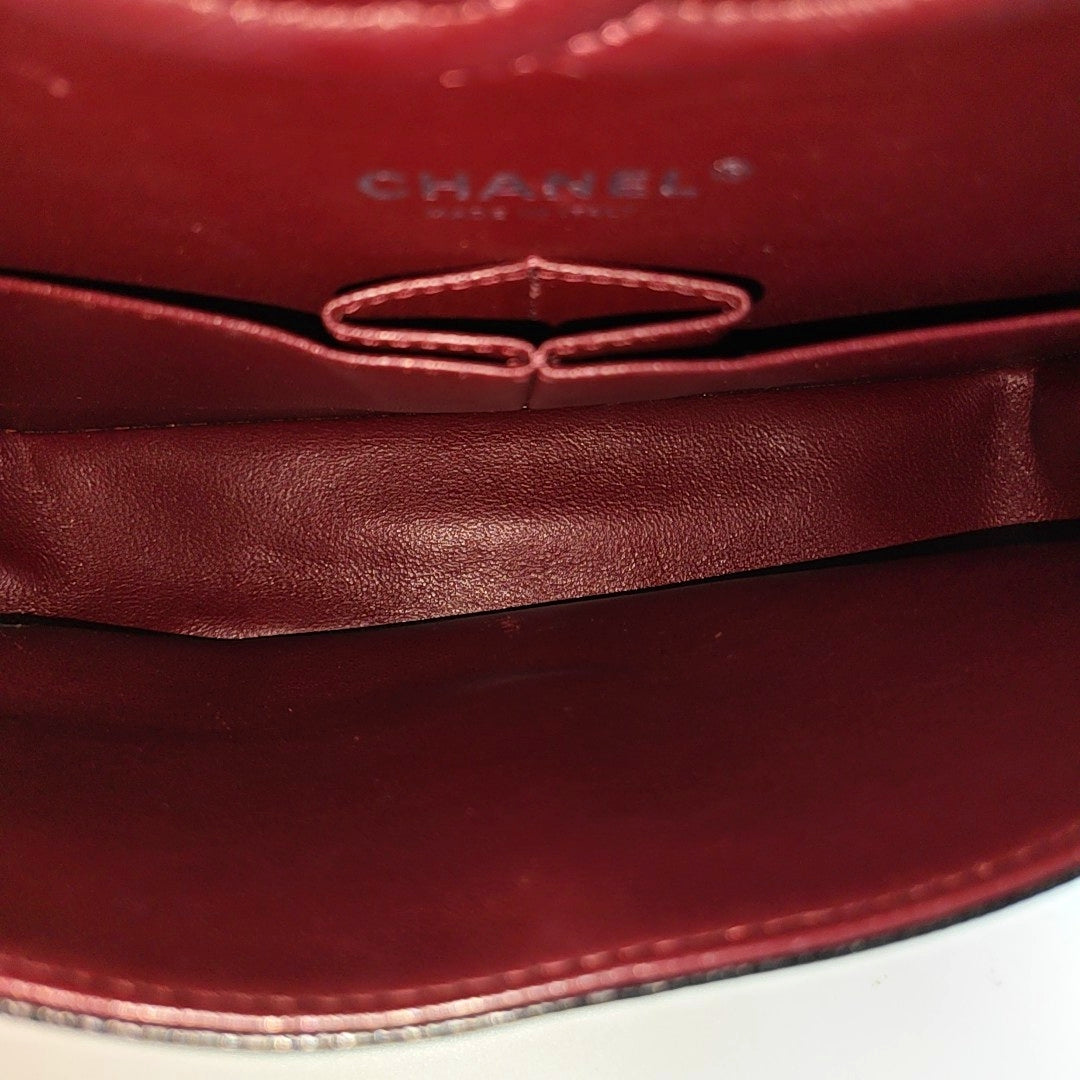 CLASSIC FLAP Small Quilted Grained Calfskin Black