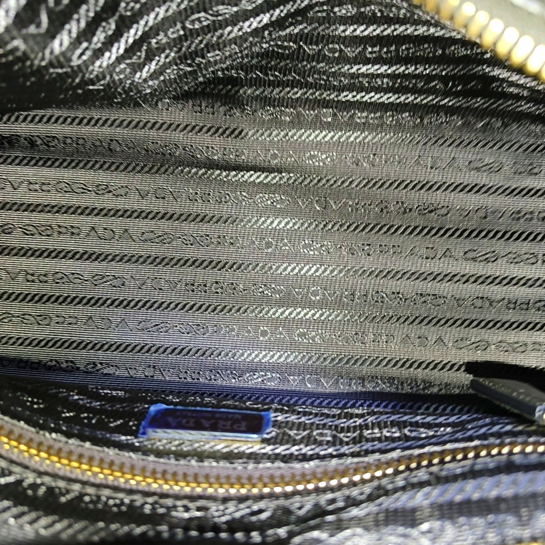 Bonnie Medium Calfskin Black
