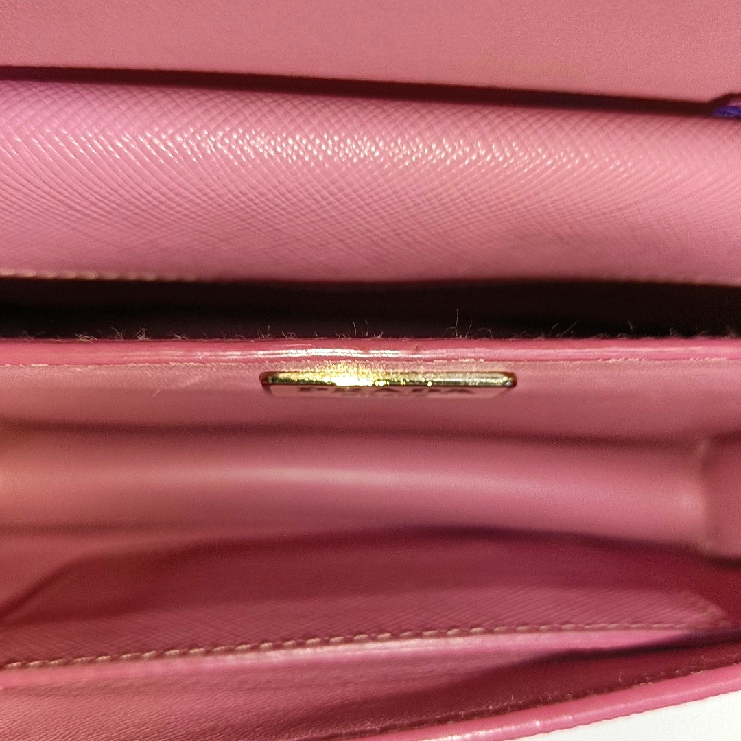 Bolso Sound de piel de becerro Saffiano rosa