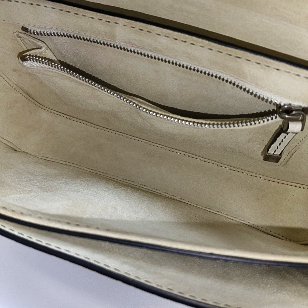 Dio(r)evolution Calfskin White