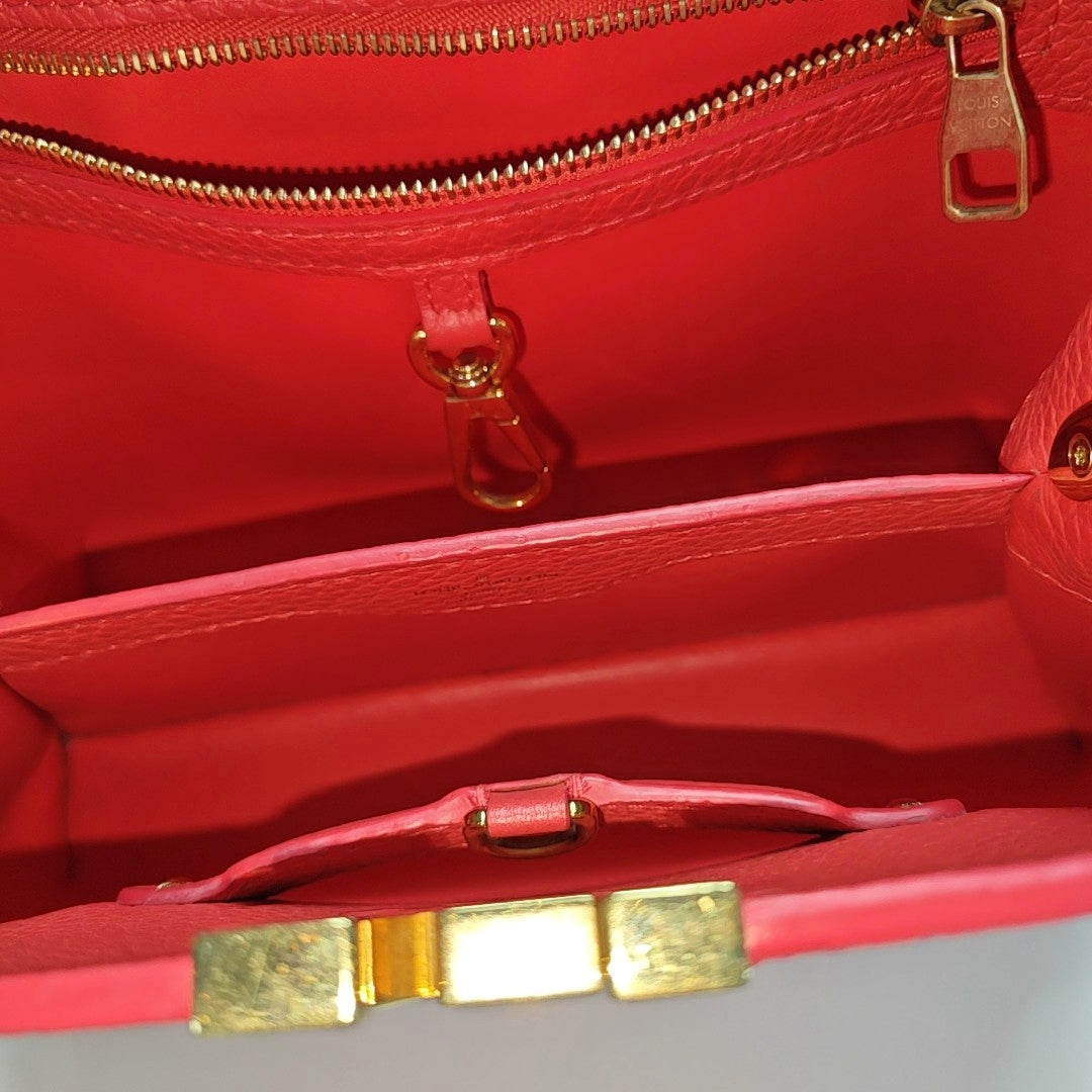 Authenticated pre-owned  CAPUCINES BB Calfskin Pink - Shoulder Bag at Looply