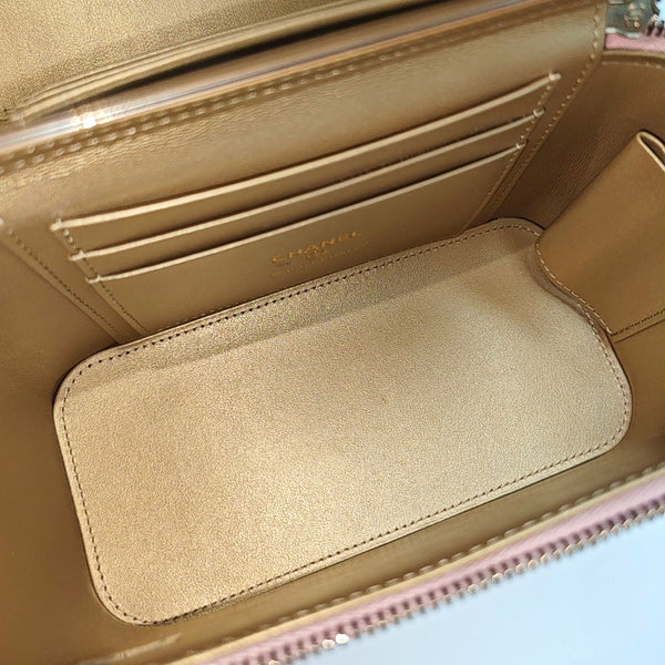 VANITY CASE Small Quilted Lambskin Pink