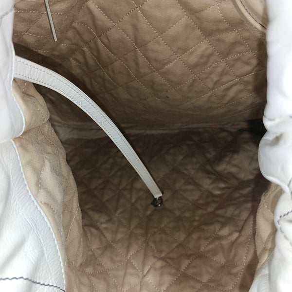 CHANEL 22 Large Quilted Calfskin White