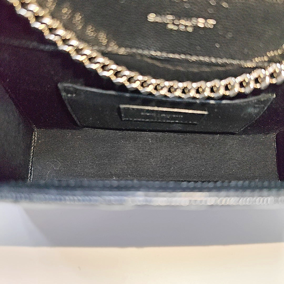 ENVELOPE Small Chevron Calfskin Black