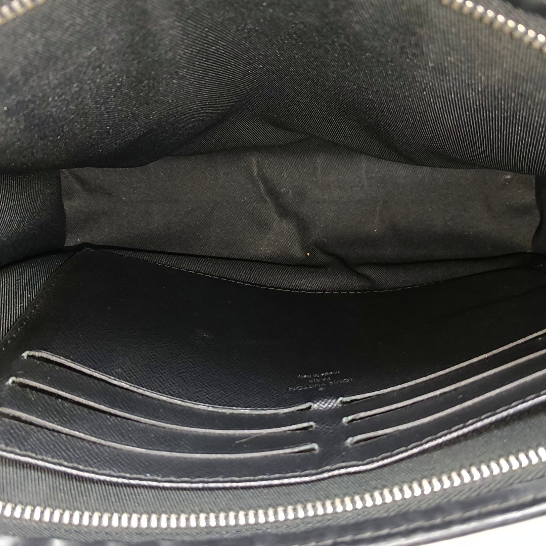 Pochette Voyag MM Damier Graphite Coated Canvas Gray