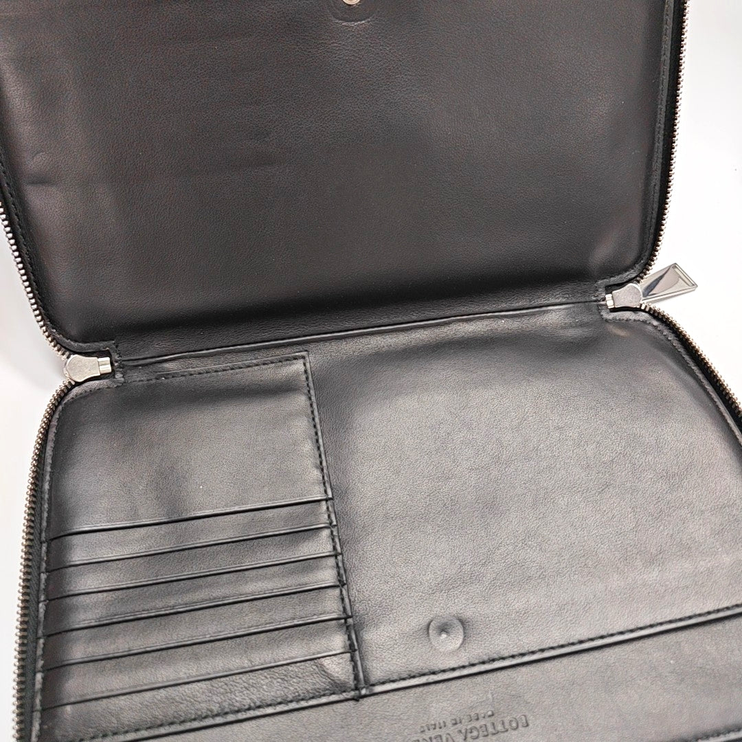 Veneta Calfskin Black