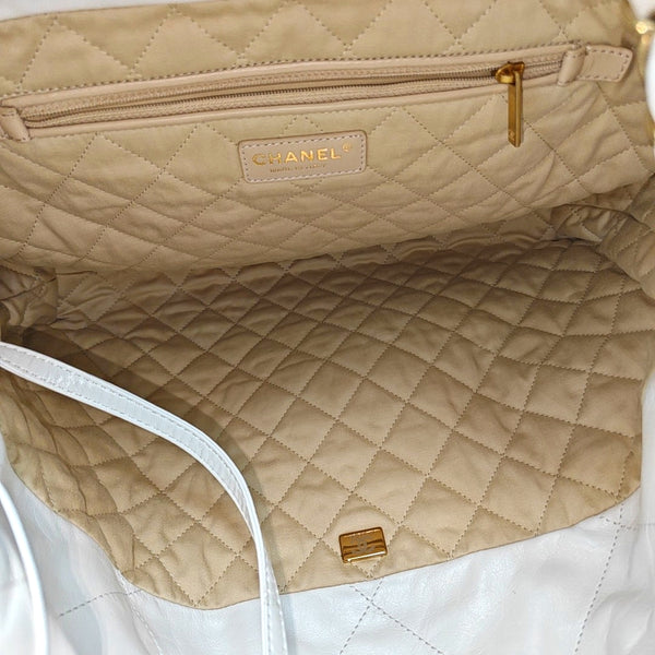 CHANEL 22 Medium Quilted Calfskin White