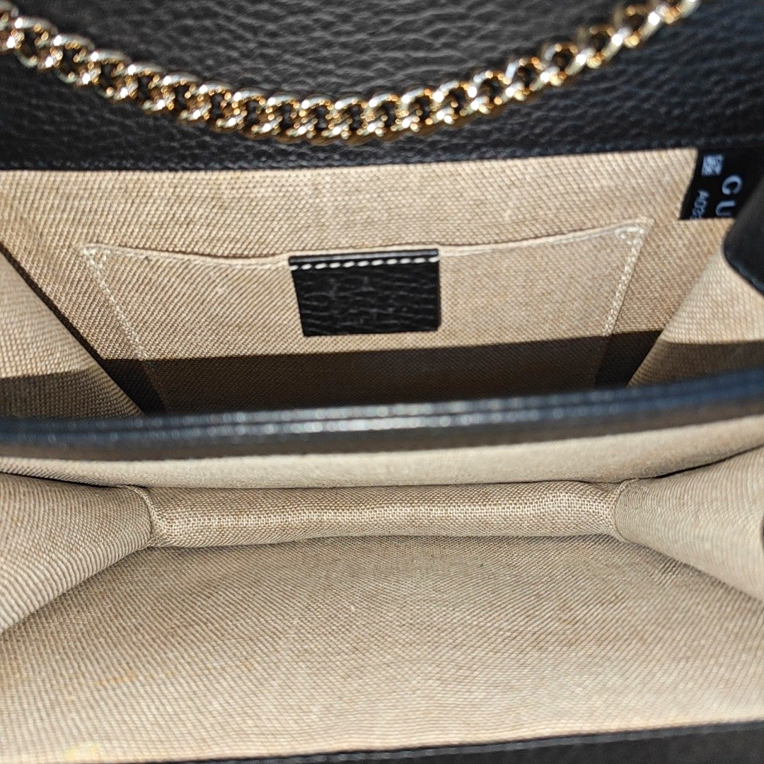 Authenticated pre-owned  Interlocking G Small Calfskin Black - Shoulder Bag at Looply