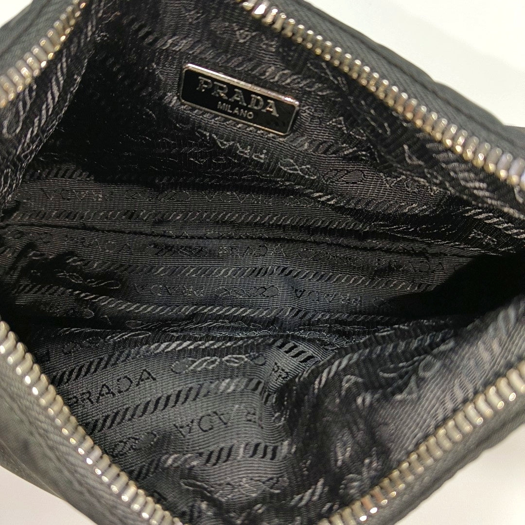 Re-Edition2005 Nylon Black