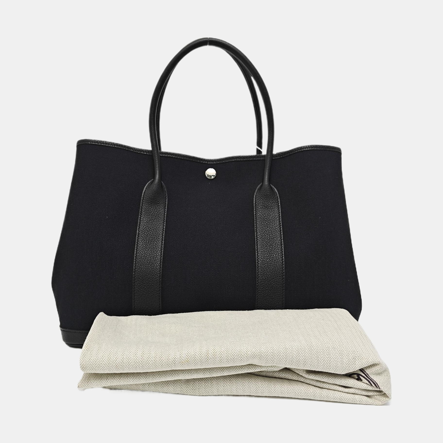 Garden Party 36 Canvas Black