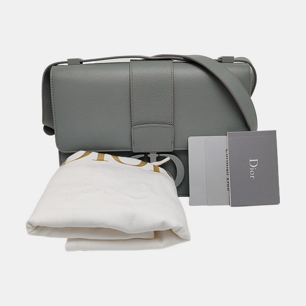 30 Montaigne Medium Calfskin Gray