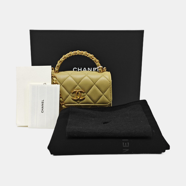 Authenticated pre-owned  CLASSIC FLAP Quilted Lambskin Green - Shoulder Bag at Looply