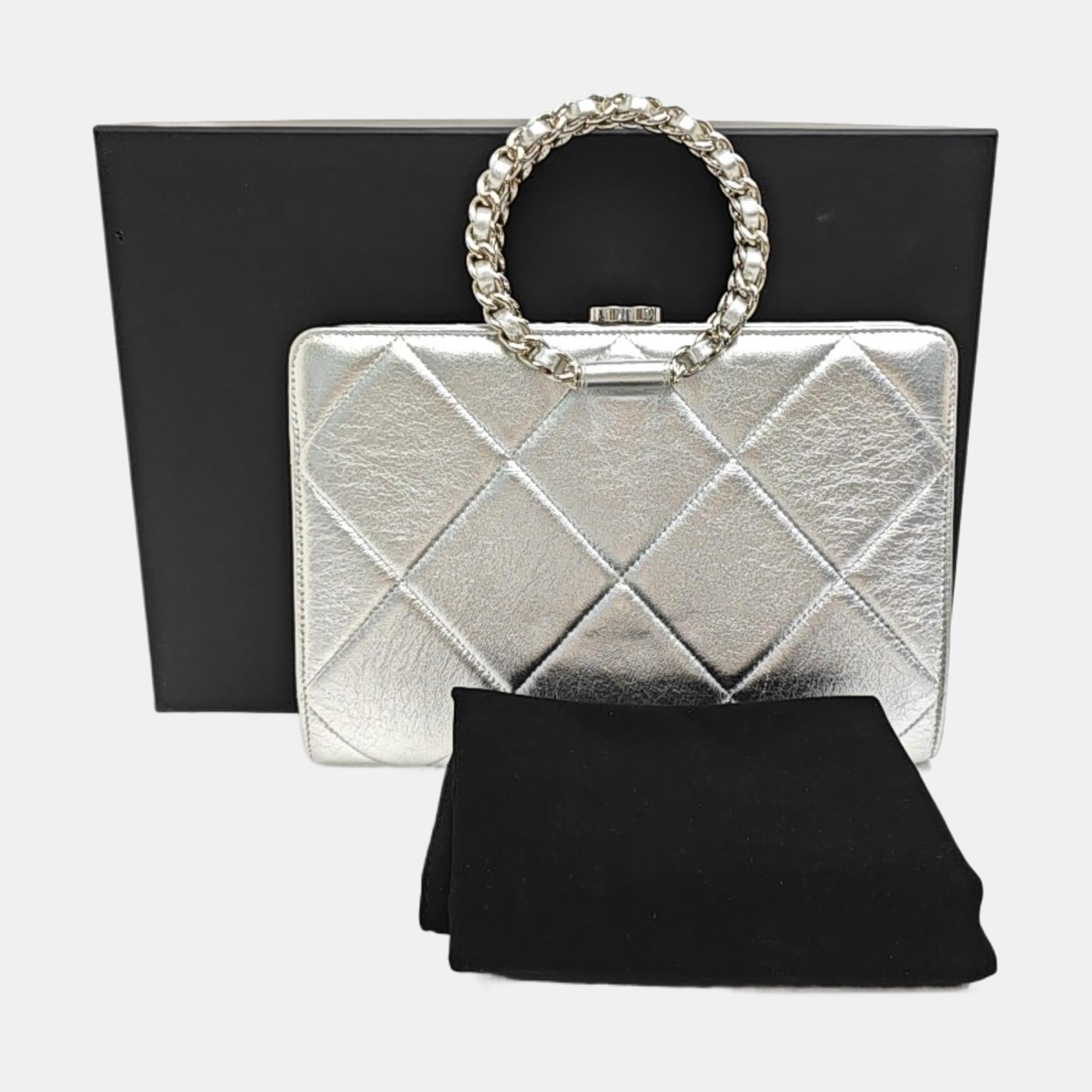 IN THE LOOP Quilted Lambskin Silver