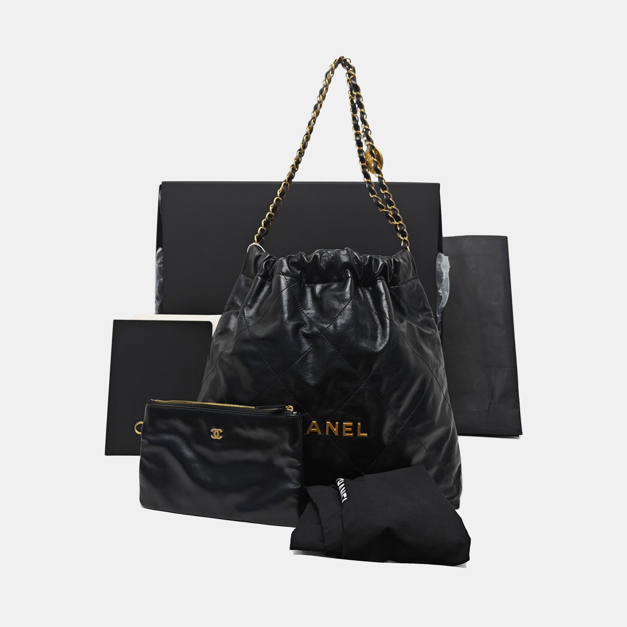 CHANEL 22 Medium Quilted Calfskin Black