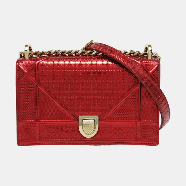Authenticated pre-owned  Diorama Quilted Calfskin Red - Crossbody Bag at Looply