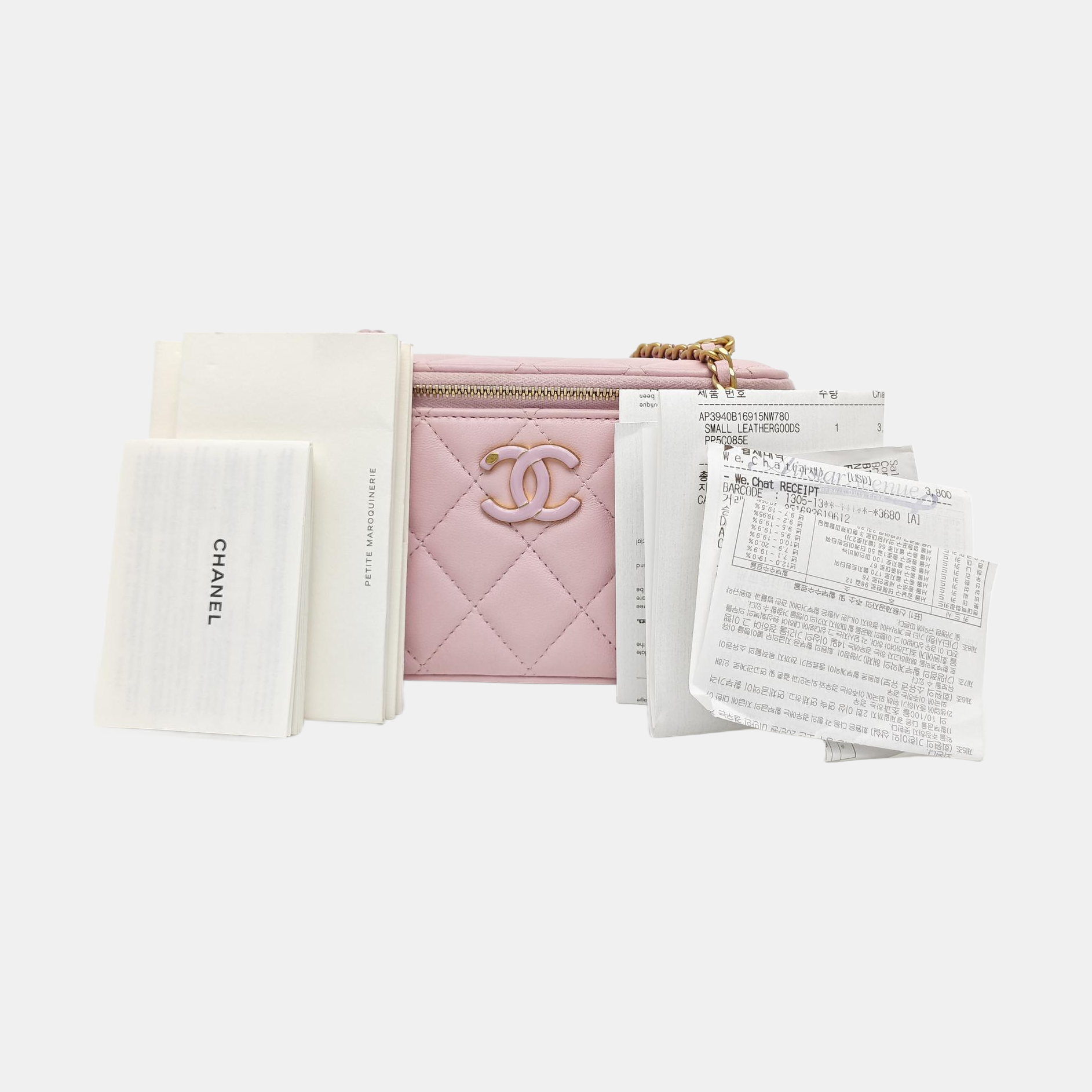 VANITY CASE Small Quilted Lambskin Pink