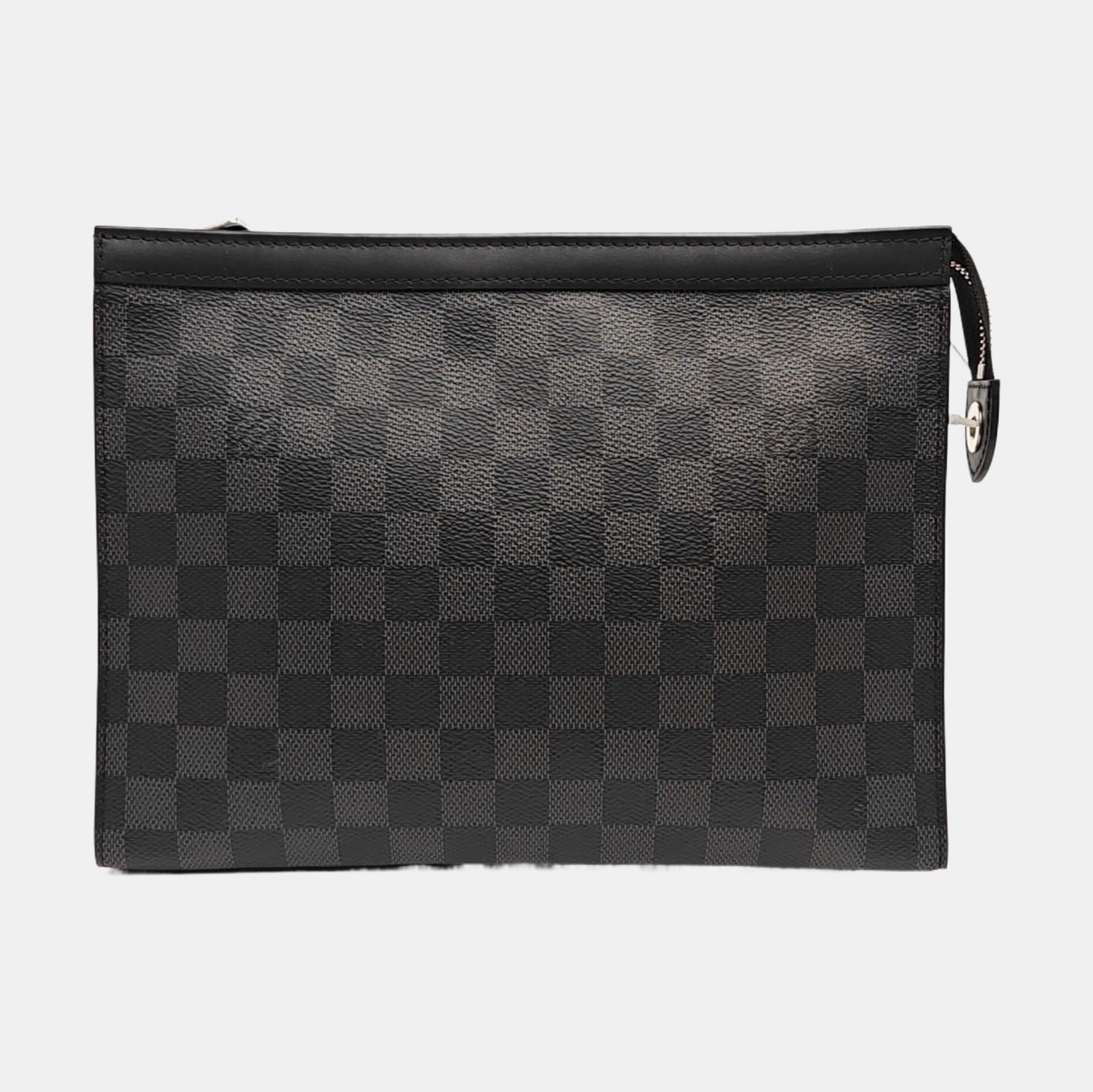 Pochette Voyag MM Damier Graphite Coated Canvas Gray