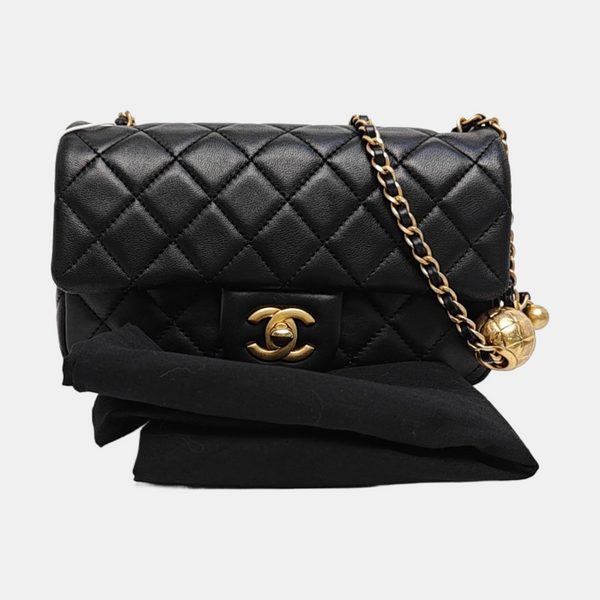 CLASSIC FLAP Mini Quilted Lambskin Black