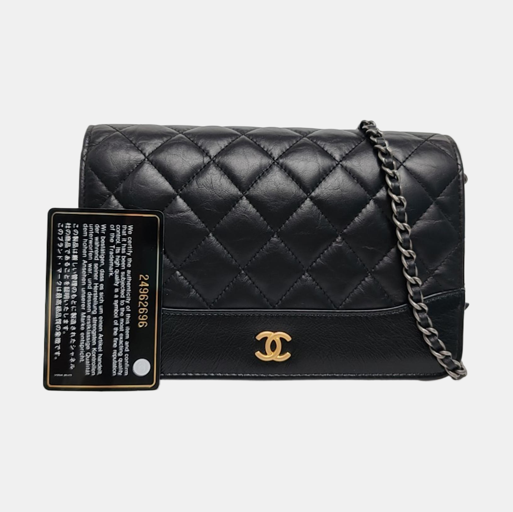 Authenticated pre-owned  GABRIELLE WOC Quilted Calfskin Black - Shoulder Bag at Looply