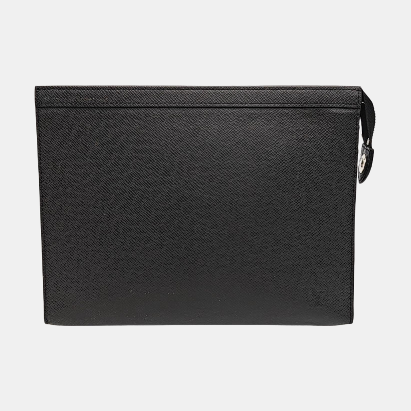 Pochette Voyag MM Calfskin Black