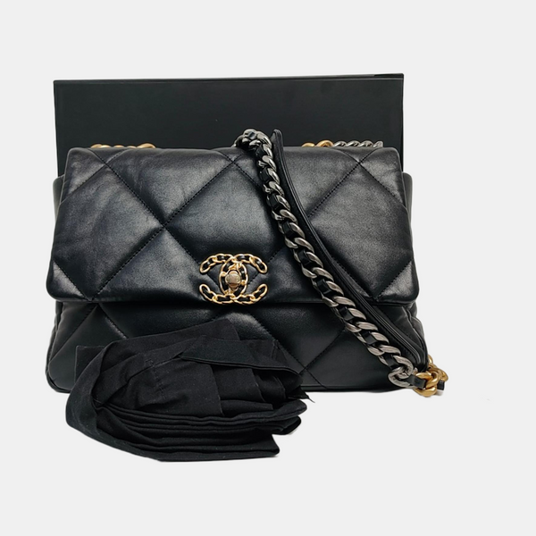 CHANEL 19 Medium Quilted Lambskin Black