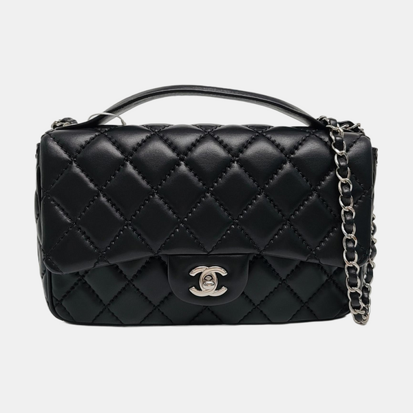 Authenticated pre-owned  CLASSIC FLAP Quilted Lambskin Black - Crossbody Bag at Looply