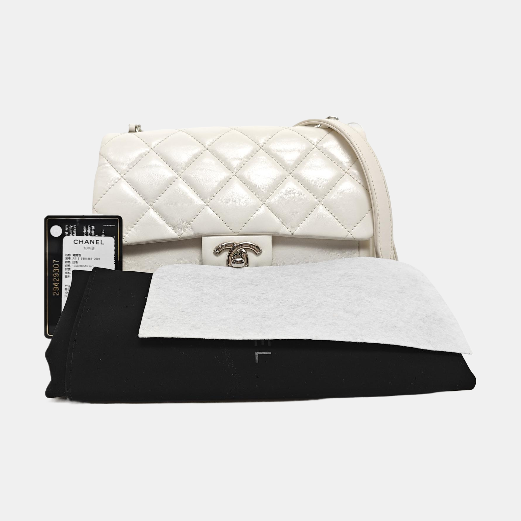 CLASSIC FLAP Mini Quilted Calfskin White