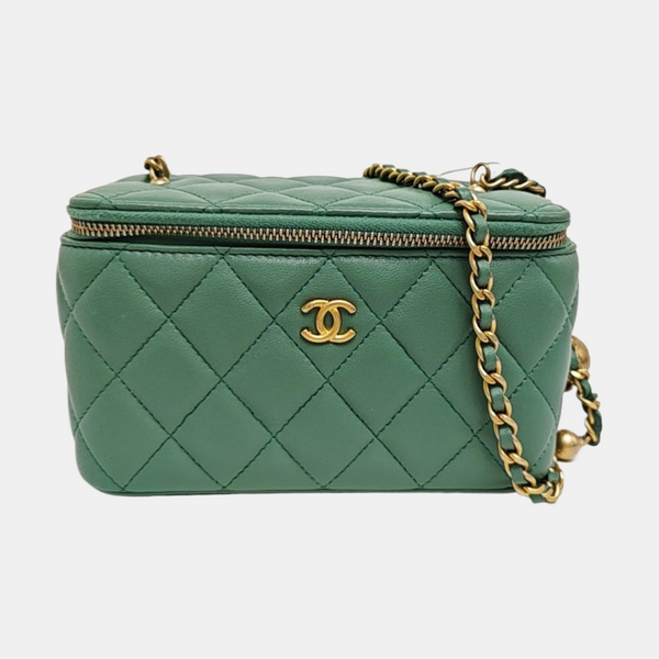 VANITY CASE Small Quilted Lambskin Green