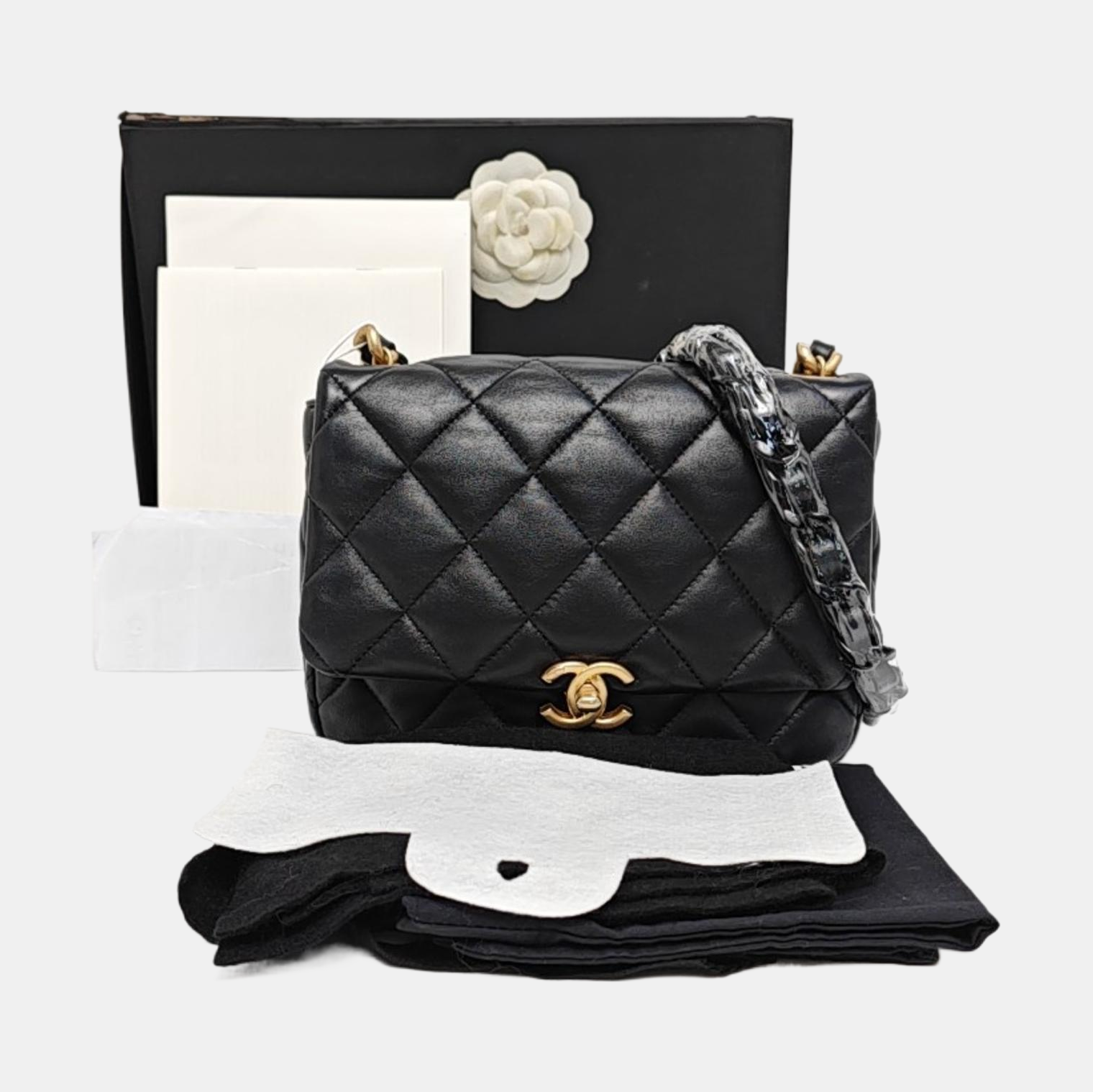 CLASSIC FLAP Mini Quilted Lambskin Black