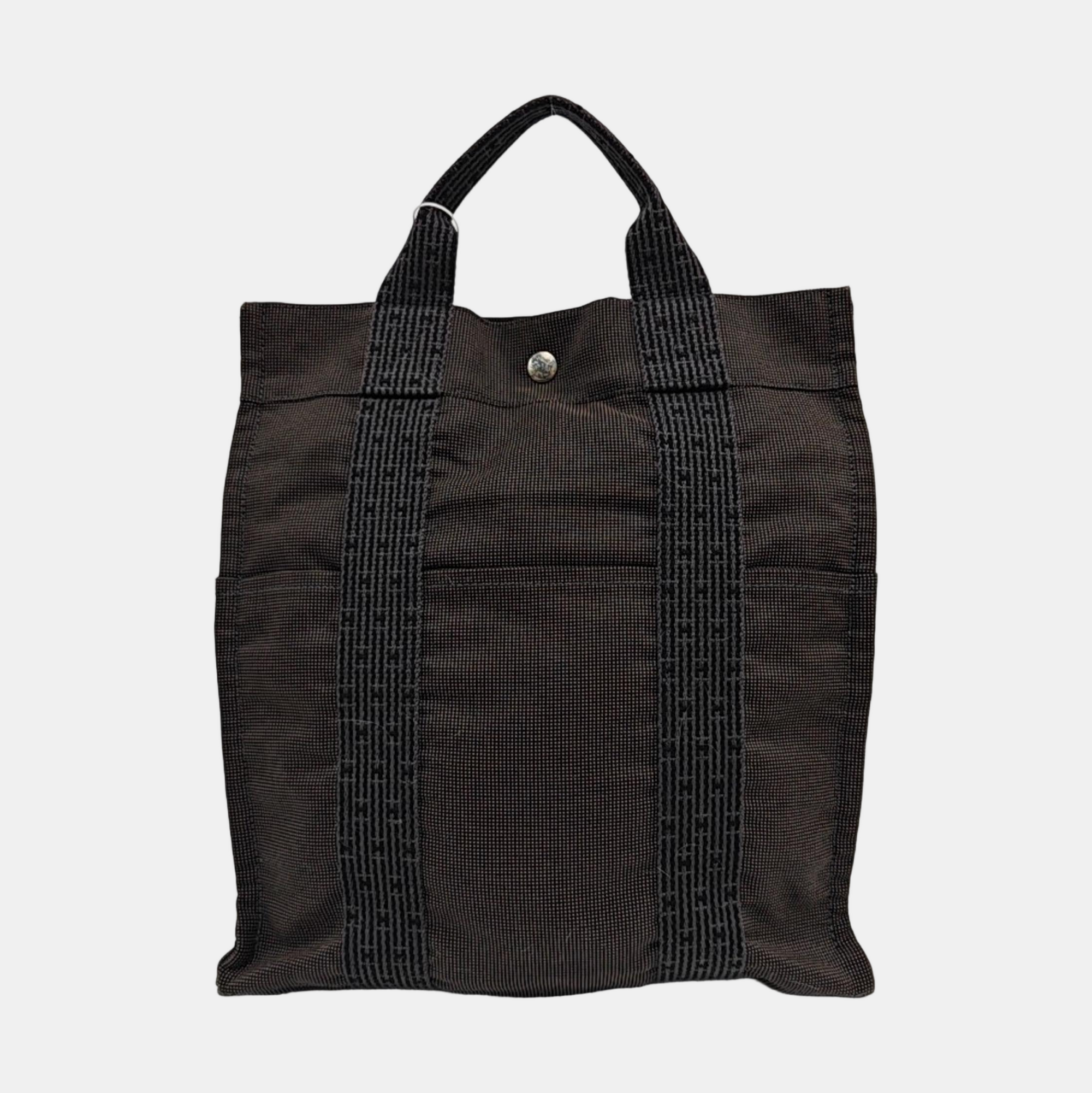 Her Line 31 Canvas Gray