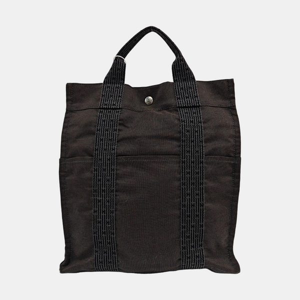 Her Line 31 Canvas Gray