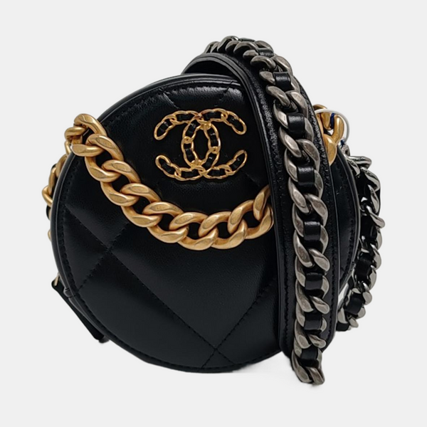 Authenticated pre-owned  CHANEL 19 Quilted Lambskin Black - Shoulder Bag at Looply