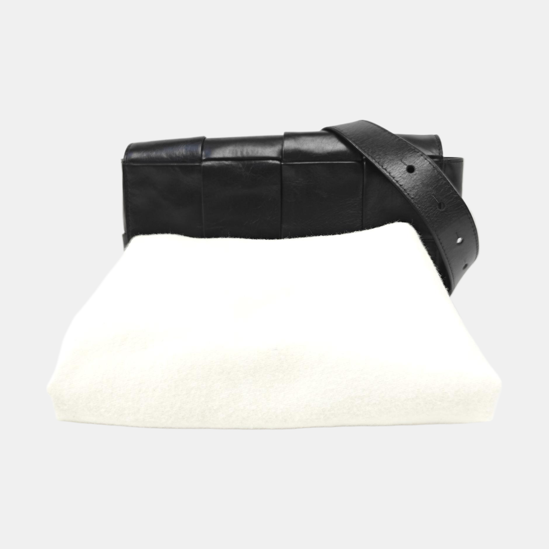 Cassette Small Lambskin Black