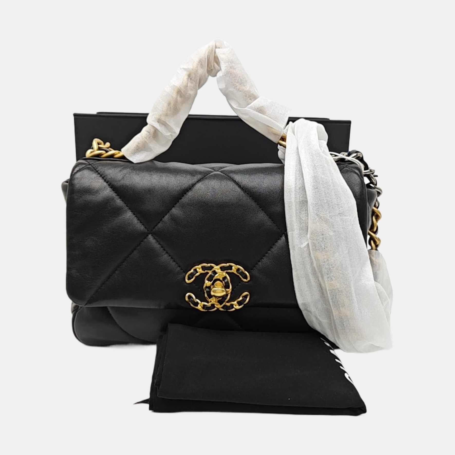 CHANEL 19 Small Quilted Lambskin Black