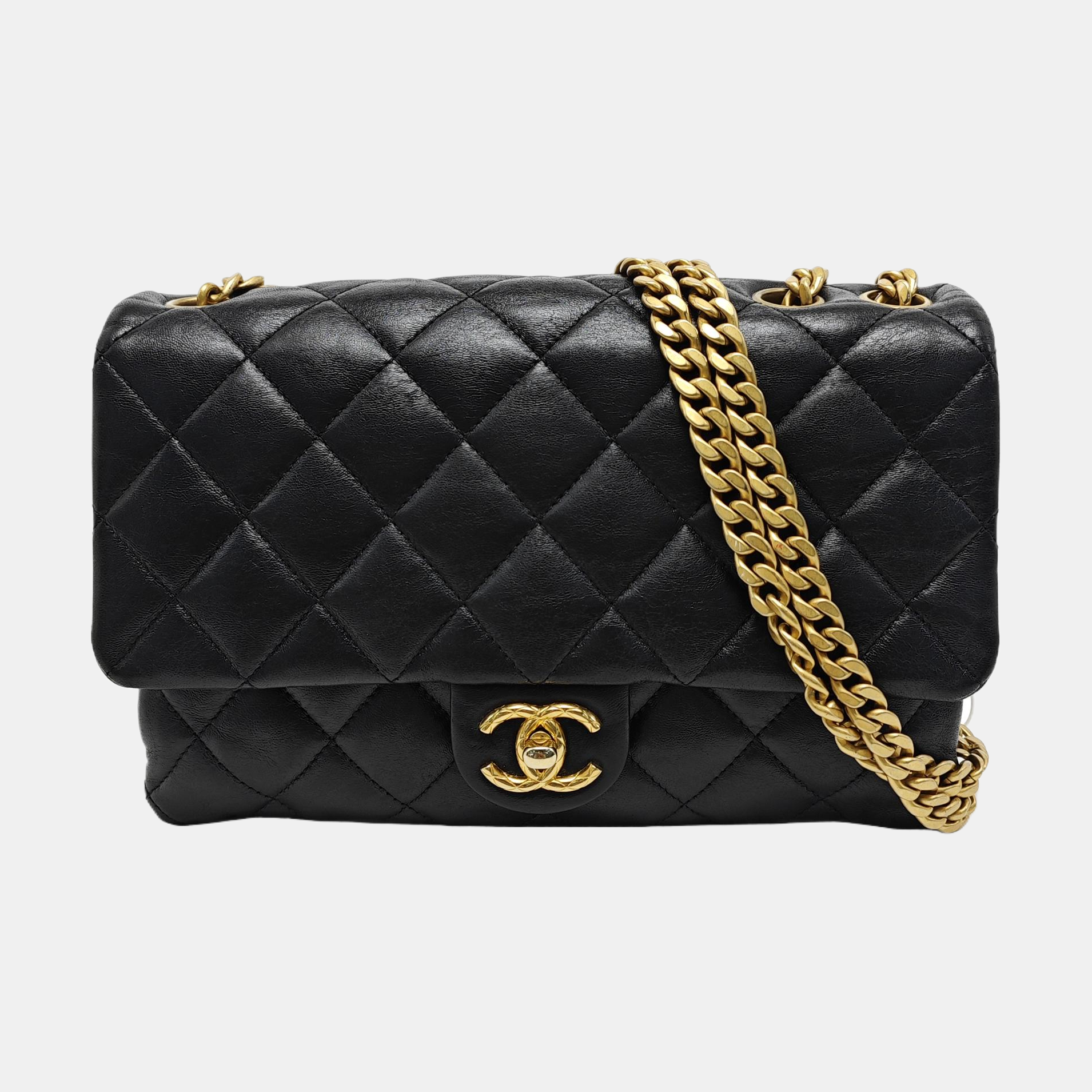 CLASSIC FLAP Small Quilted Lambskin Black