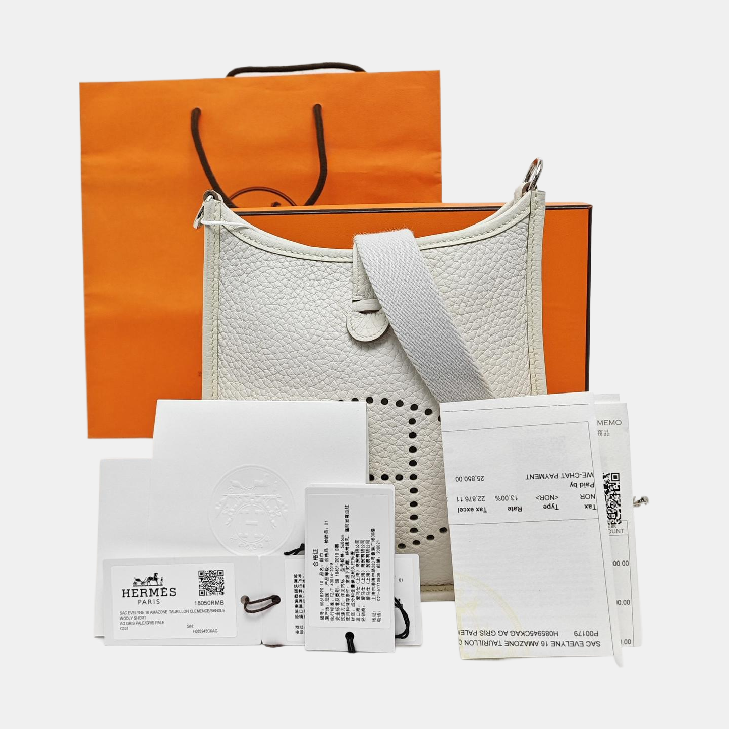 Evelyne 16 Clemence Gray