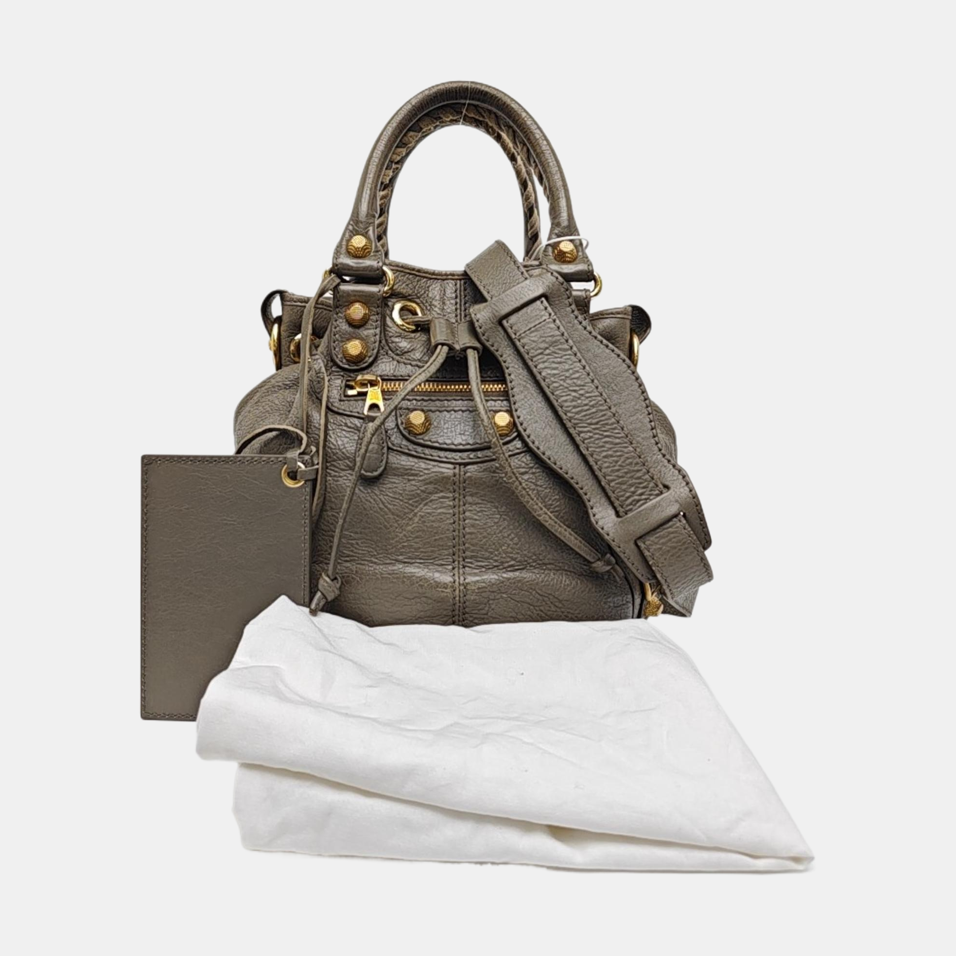 Pompon Bag Lambskin Gray