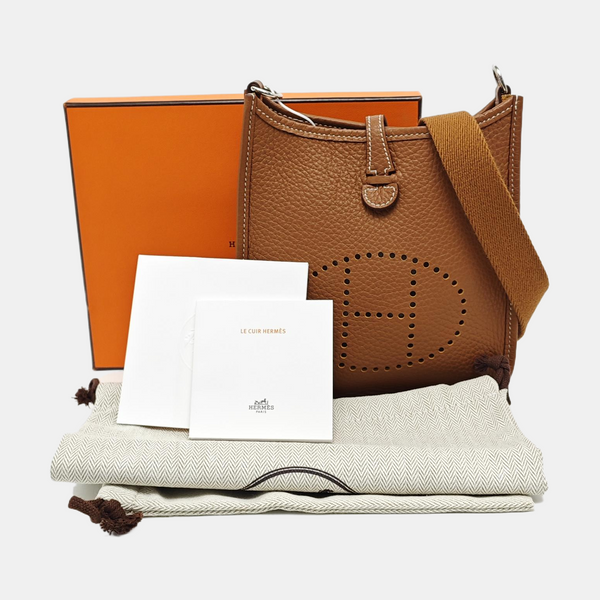 Evelyne TPM Clemence Brown