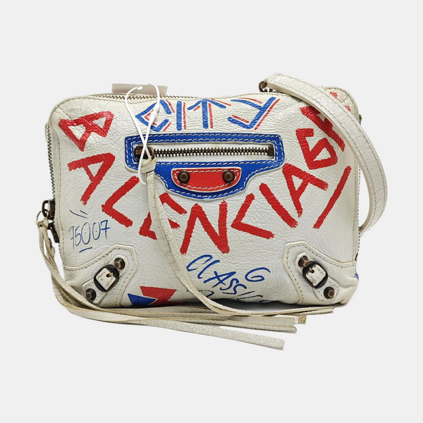 Authenticated pre-owned  Classic City Lambskin White - Shoulder Bag at Looply