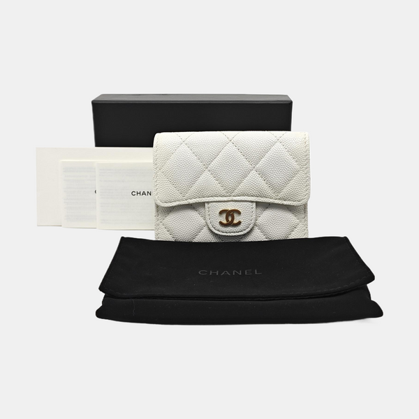 CLASSIC FLAP Quilted Grained Calfskin White Card Holder