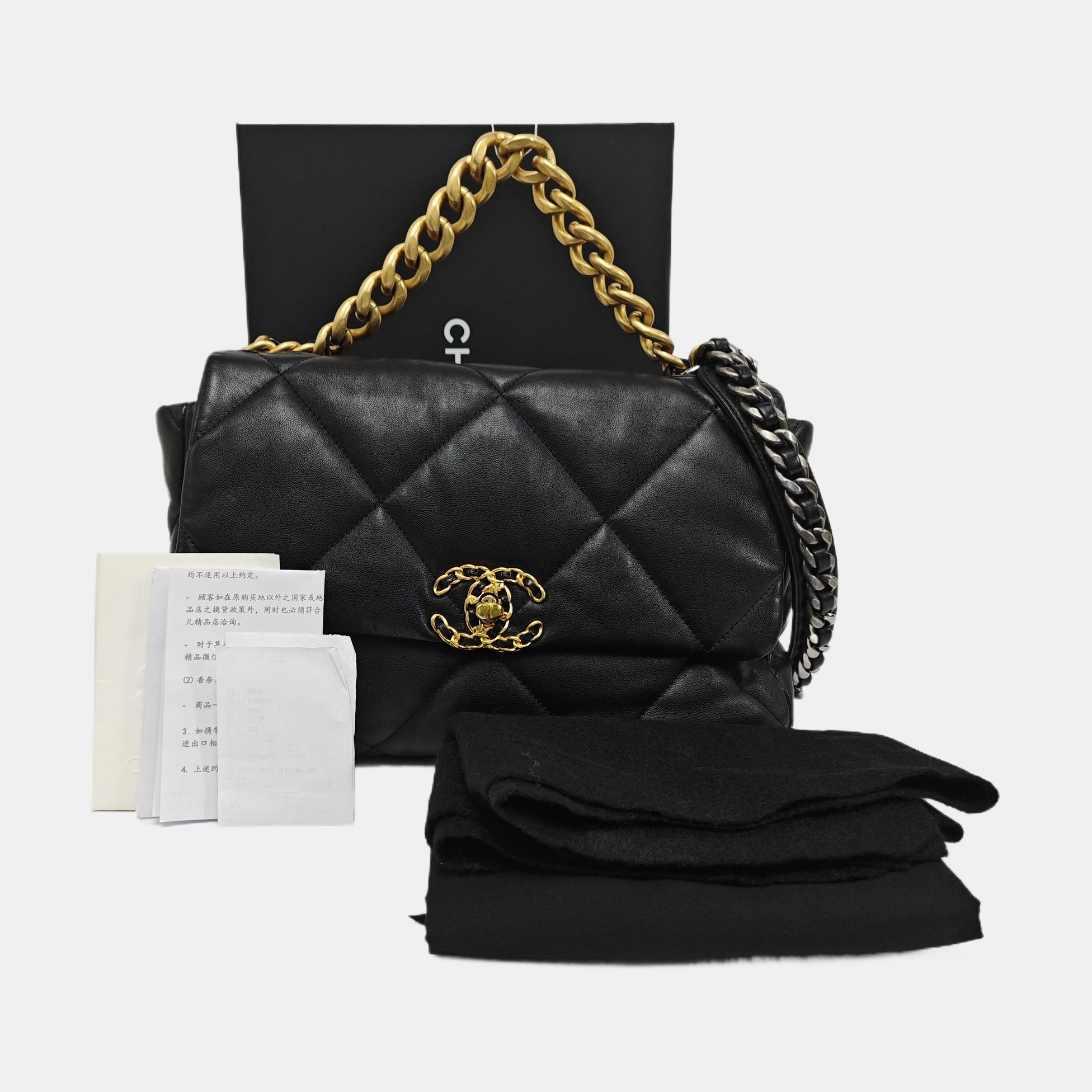 CHANEL 19 Mediano Piel de Cordero Acolchada Negra