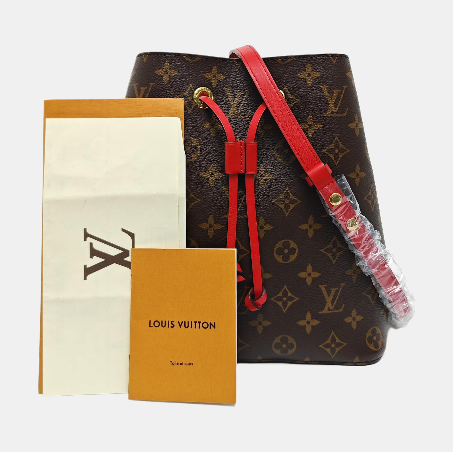 NÉONOÉ MM Monogram Coated Canvas Brown