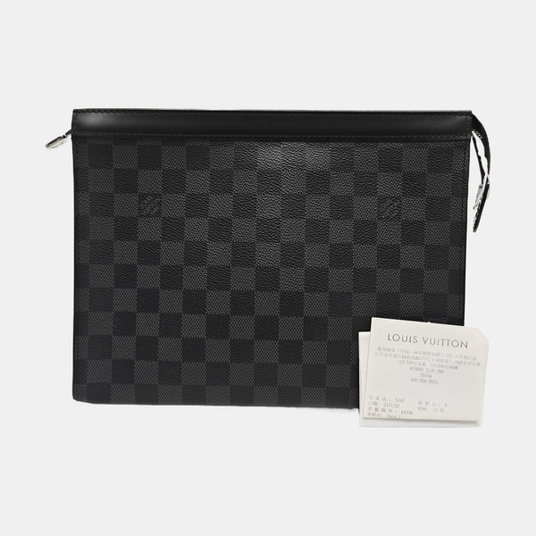 Pochette Voyag MM Damier Graphite Coated Canvas Gray
