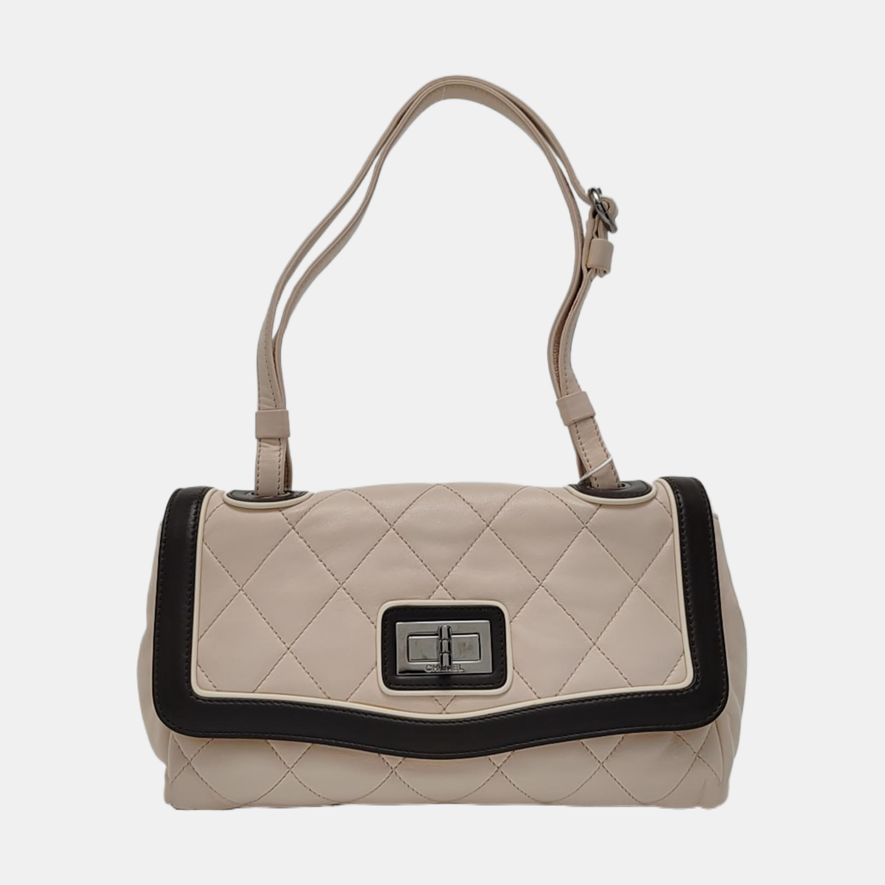 Authenticated pre-owned  2.55 Quilted Lambskin Beige - Shoulder Bag at Looply