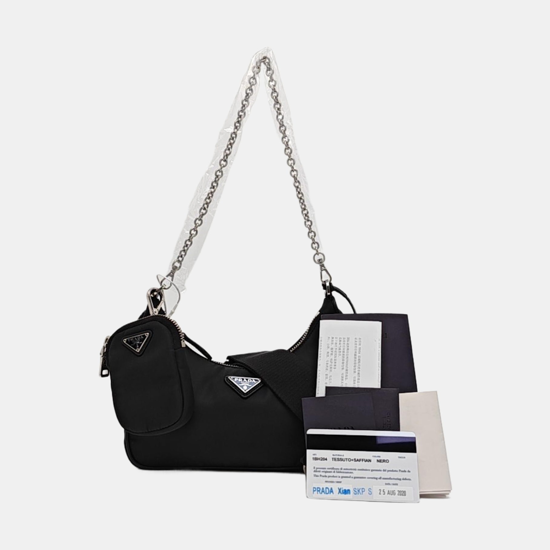 Authenticated pre-owned  Re-Edition2005 Nylon Black - Shoulder Bag at Looply